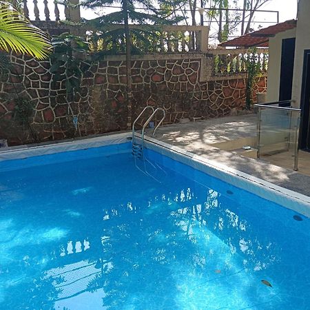 Malhar Bungalow Panchgani Extérieur photo