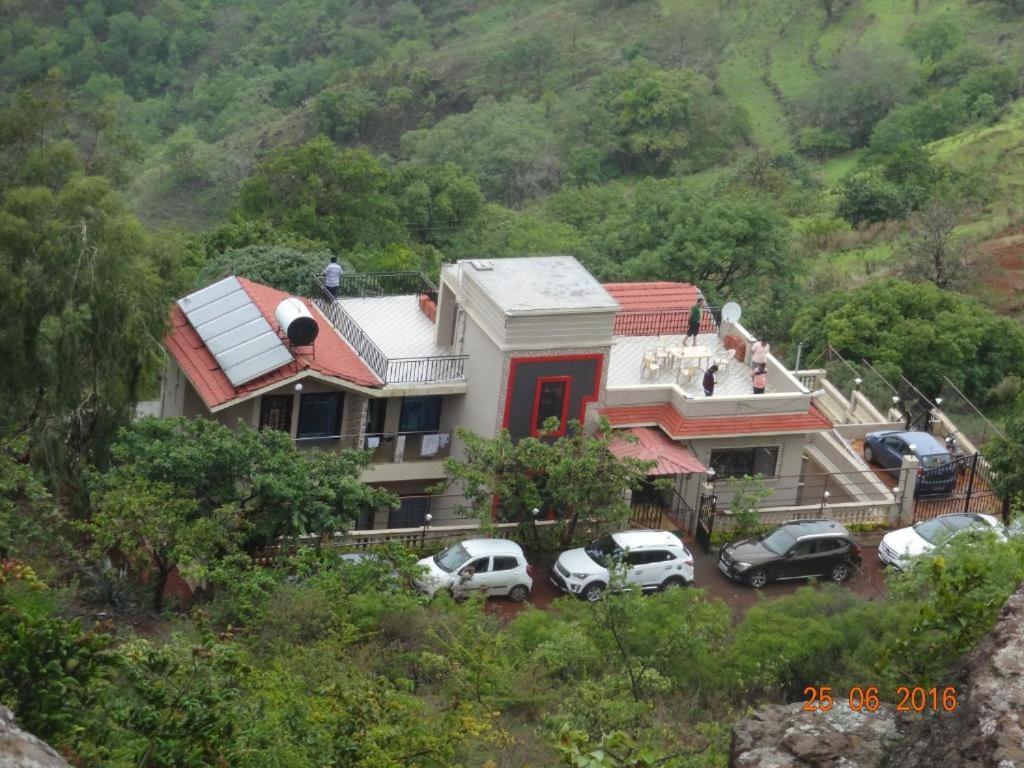 Malhar Bungalow Panchgani Extérieur photo