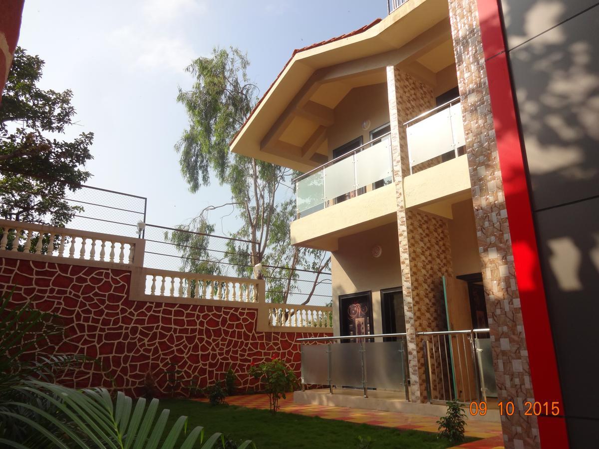Malhar Bungalow Panchgani Extérieur photo