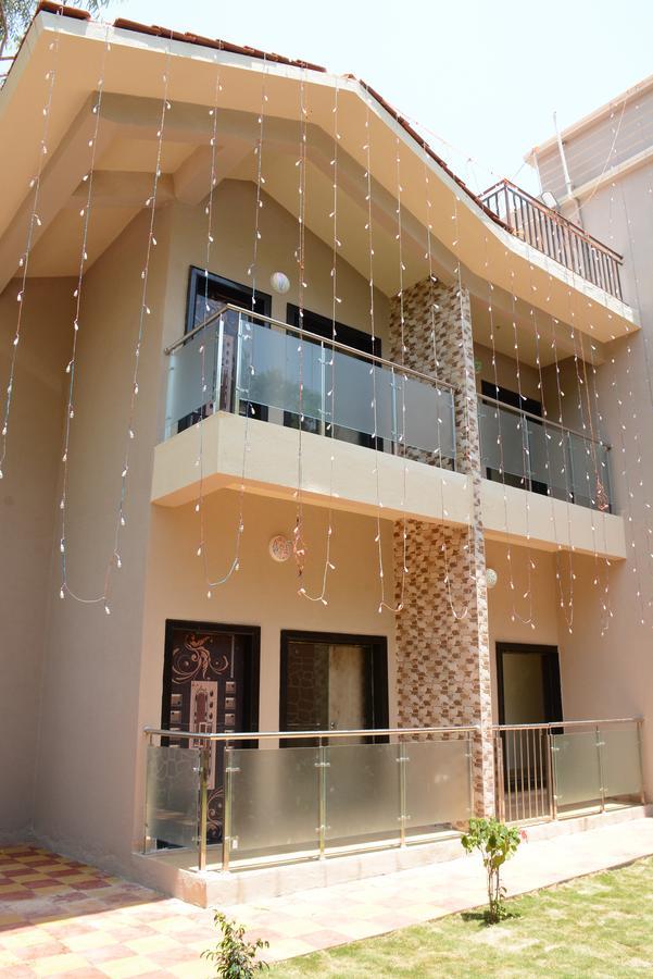 Malhar Bungalow Panchgani Extérieur photo