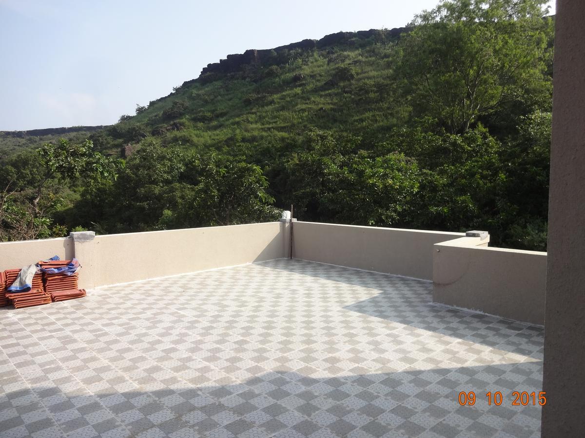 Malhar Bungalow Panchgani Extérieur photo