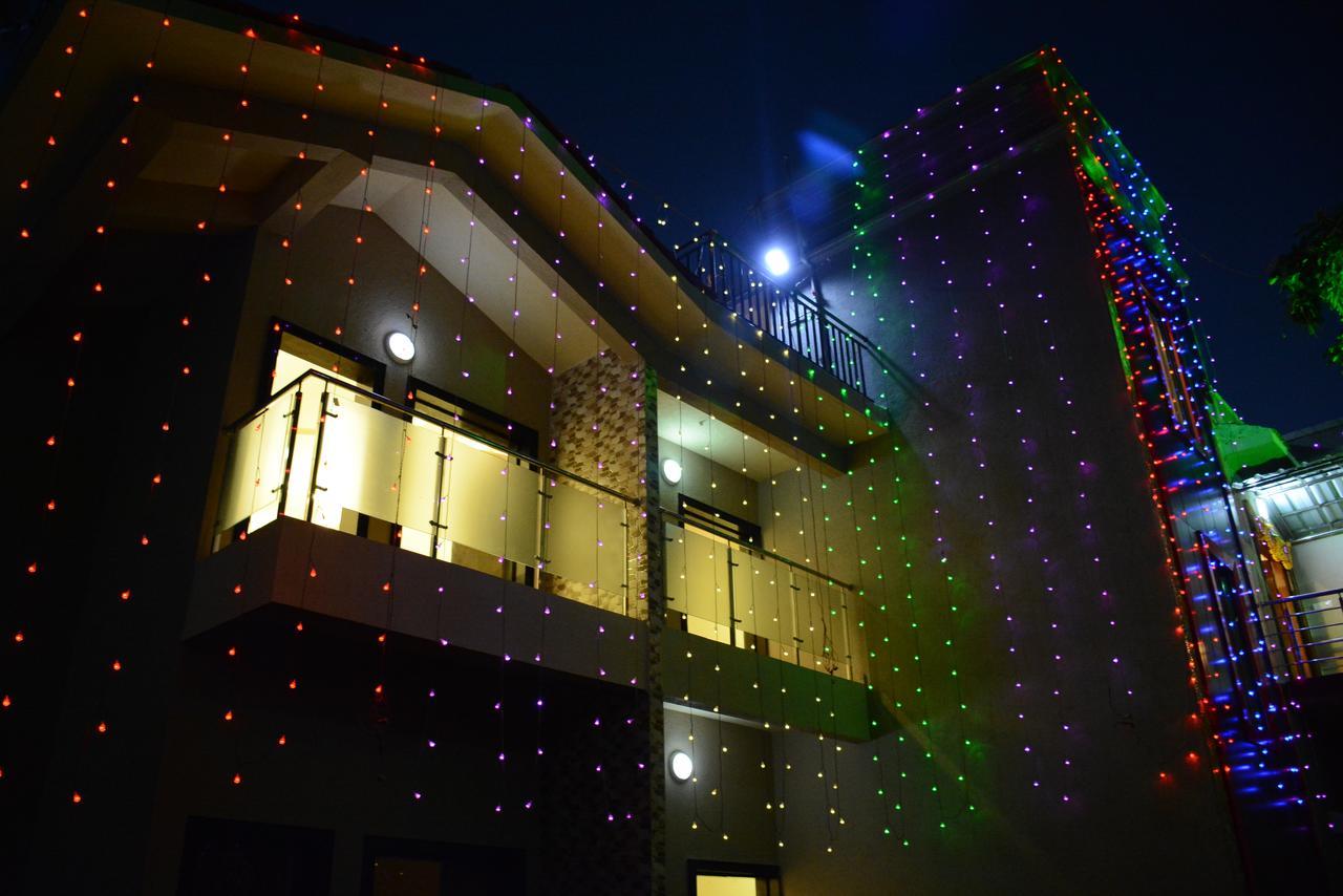 Malhar Bungalow Panchgani Extérieur photo