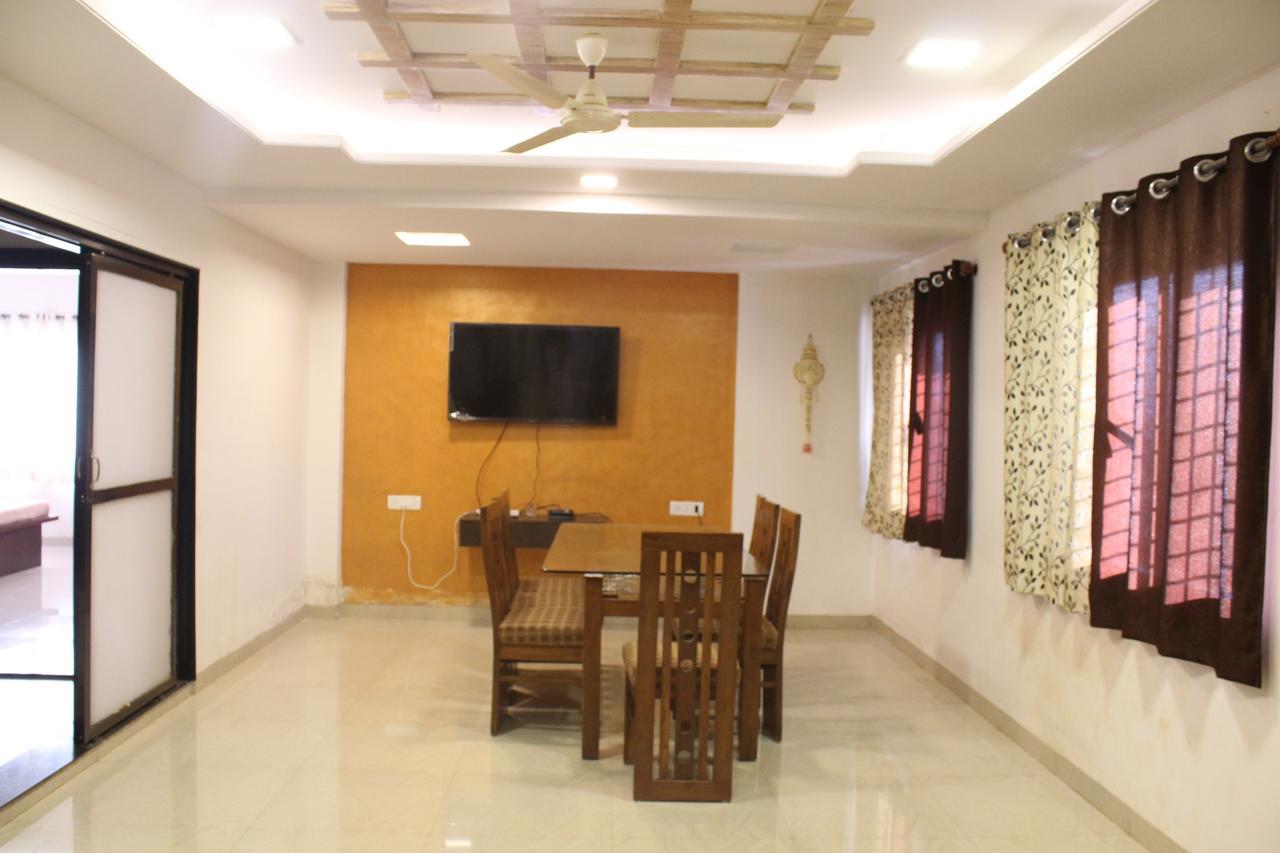 Malhar Bungalow Panchgani Extérieur photo