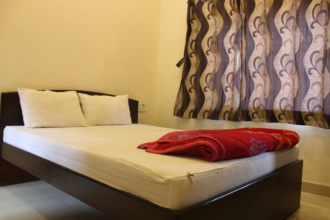 Malhar Bungalow Panchgani Extérieur photo