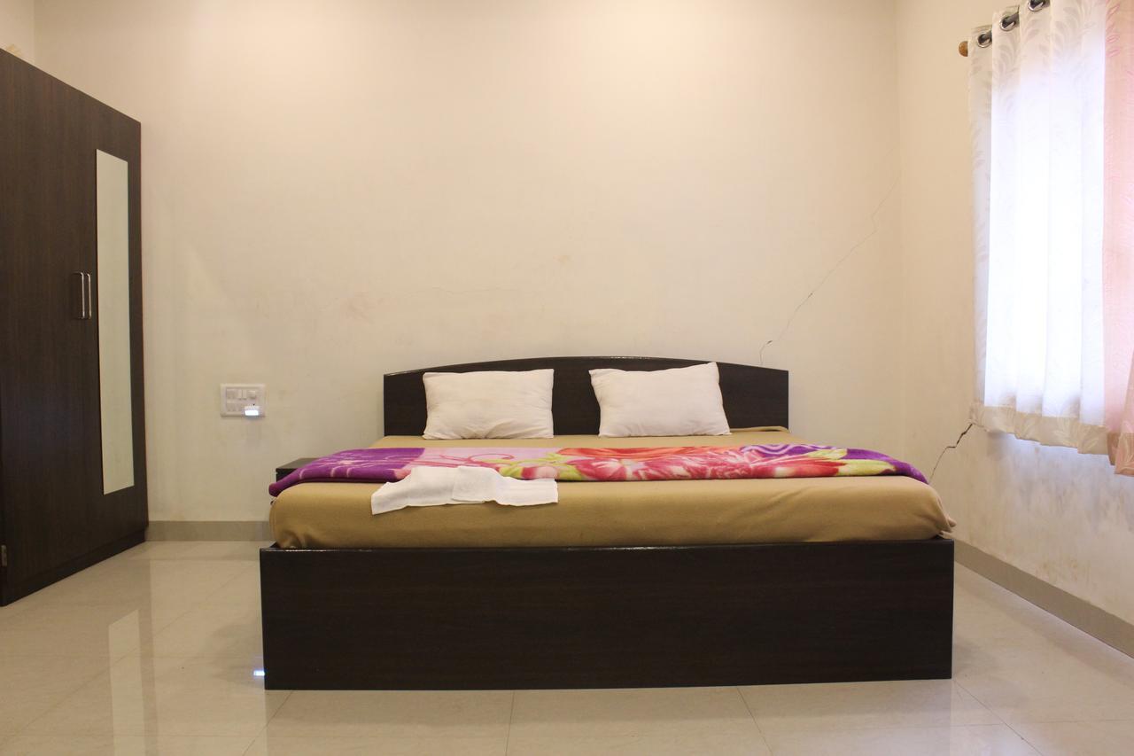 Malhar Bungalow Panchgani Extérieur photo