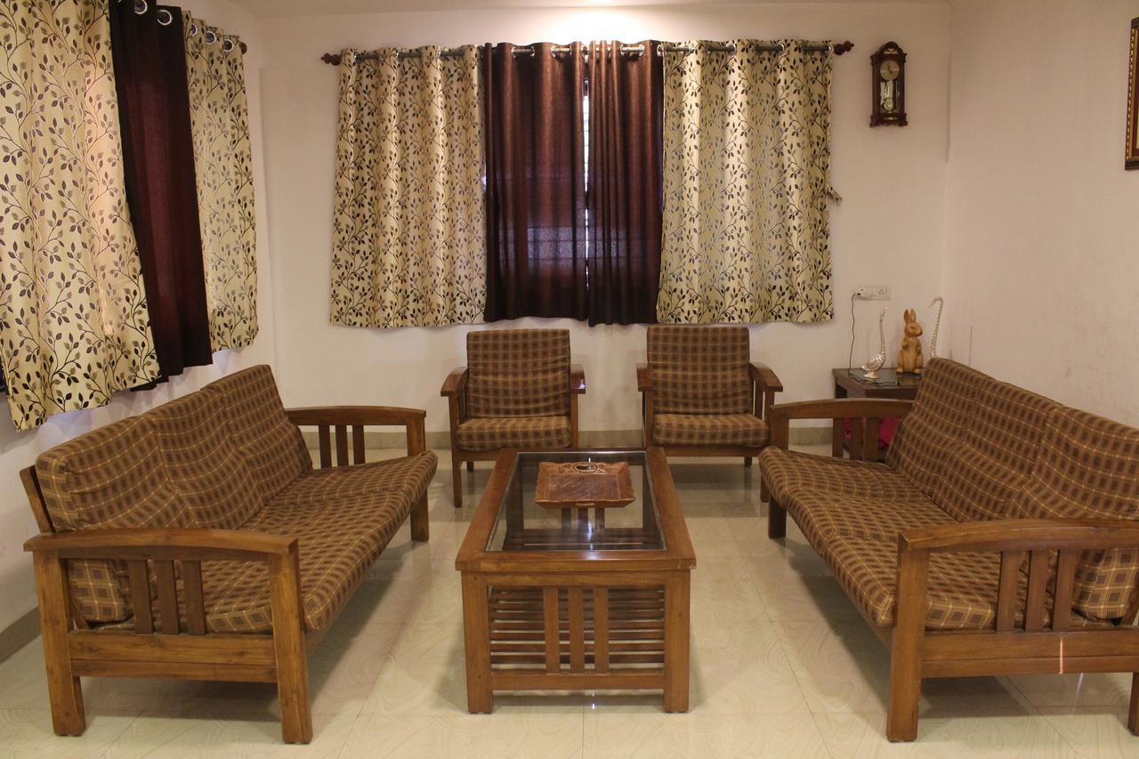Malhar Bungalow Panchgani Extérieur photo